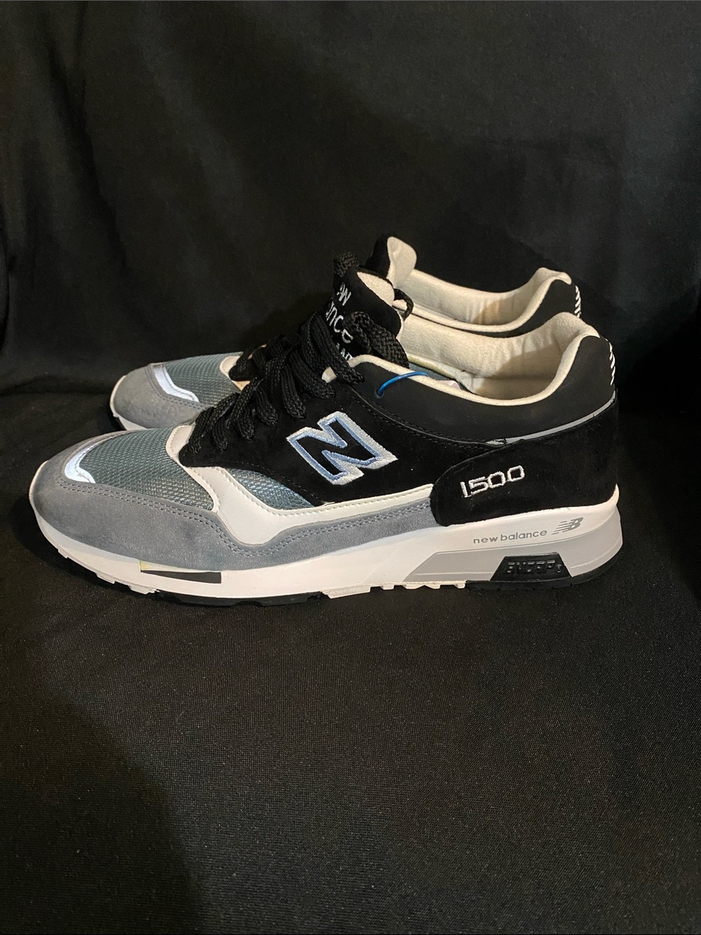 New balance 1500 men’s size 9 Gray and Black used once inside the house